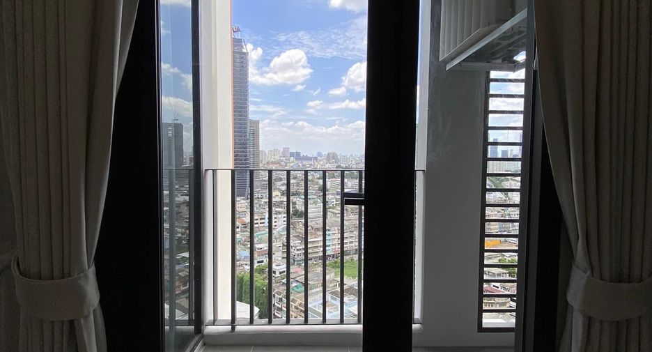 Wohnung zur Miete mit 1 Zimmer in Bang Rak, Bangkok