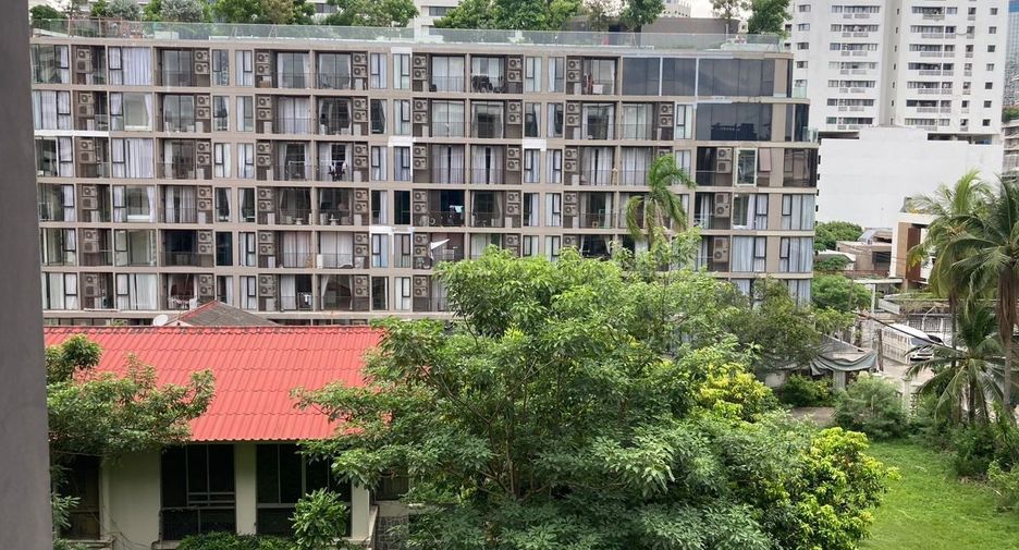 Condo en alquiler de 1 habitaciones en Khlong Toei, Bangkok
