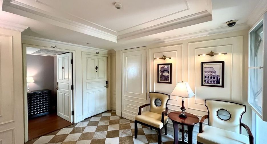 For rent 2 bedrooms condo in Watthana, Bangkok