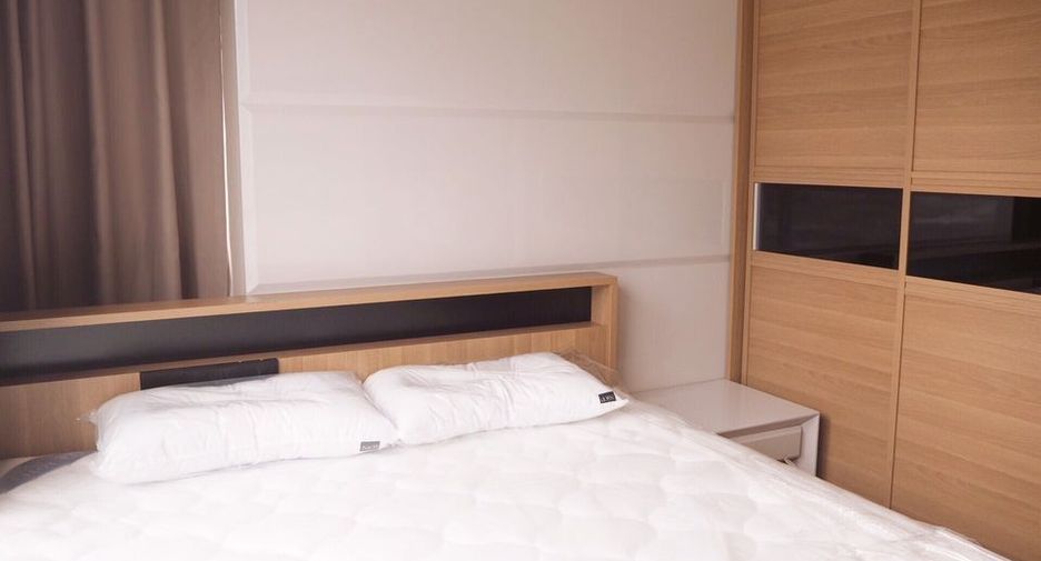 For rent 2 bedrooms condo in Sathon, Bangkok