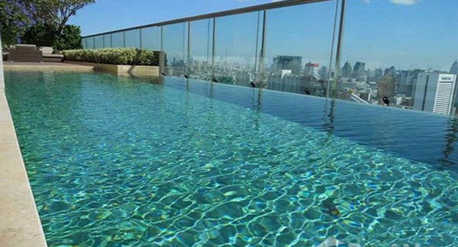 For rent 2 bedrooms condo in Sathon, Bangkok