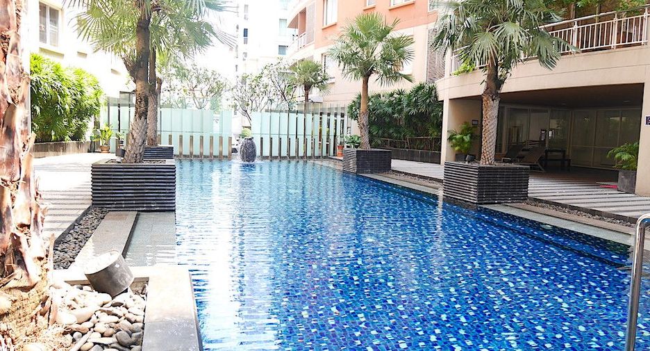 For rent 2 bedrooms condo in Watthana, Bangkok