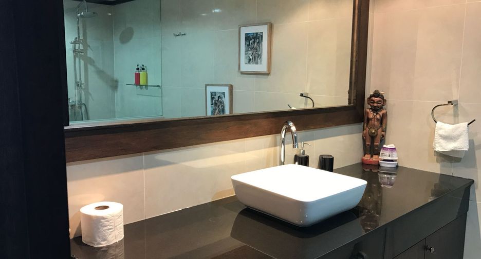 For rent 1 bed condo in Bang Rak, Bangkok