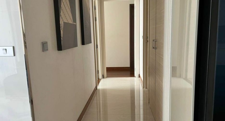 For rent 2 ベッドルーム condo in Watthana, Bangkok