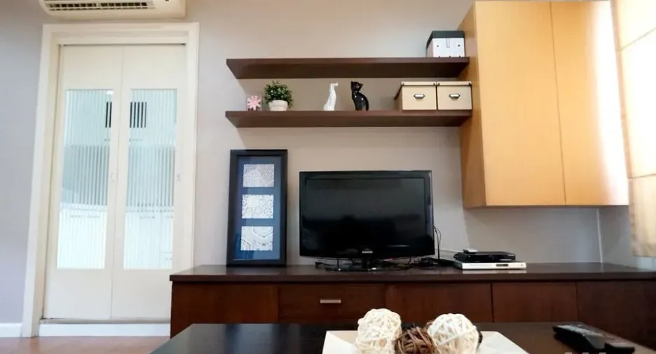 For rent 2 bedrooms condo in Khlong Toei, Bangkok