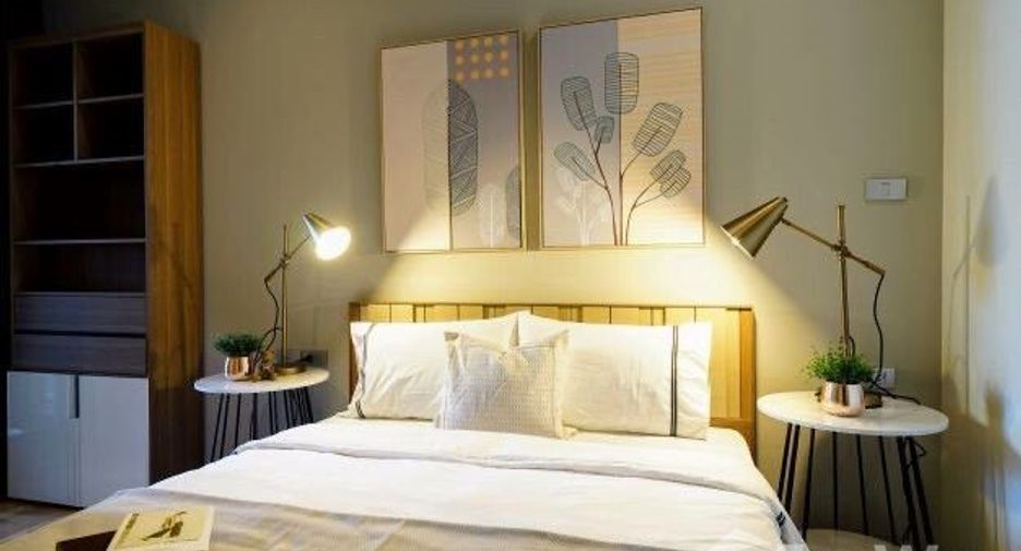For rent 3 bedrooms condo in Khlong Toei, Bangkok