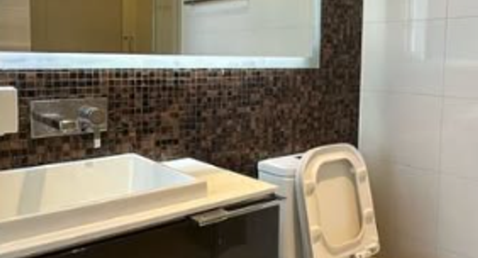For rent 2 bedrooms condo in Sathon, Bangkok