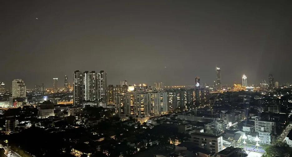 For rent 1 bed condo in Yan Nawa, Bangkok
