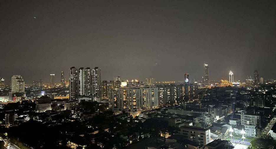 À louer 1 chambre condo à Yan Nawa, Bangkok