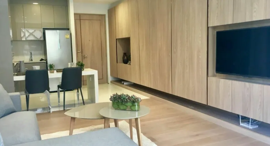 For rent 2 bedrooms apartment in Khlong Toei, Bangkok