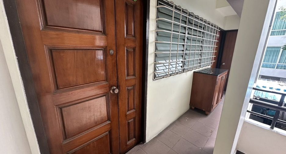 Wohnung zur Miete mit 2 Zimmer in Khlong Toei, Bangkok