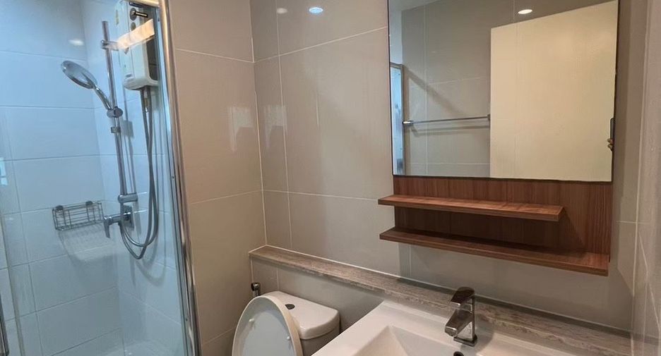 For rent 1 bed condo in Yan Nawa, Bangkok