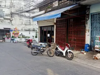 For rent 4 bedrooms townhouse in Sathon, Bangkok