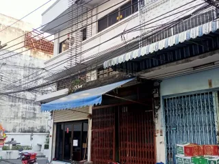 For rent 4 bedrooms townhouse in Sathon, Bangkok