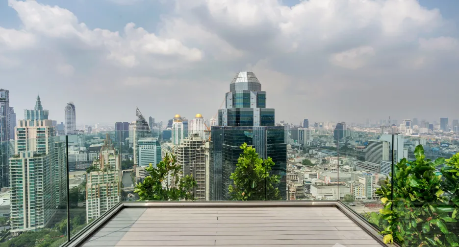 For rent 2 bedrooms condo in Pathum Wan, Bangkok