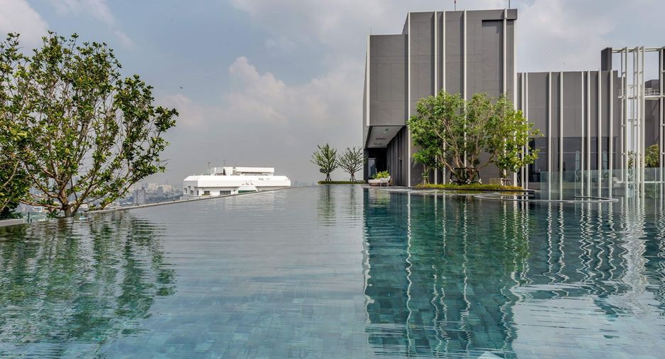 À louer 2 chambres condo à Pathum Wan, Bangkok