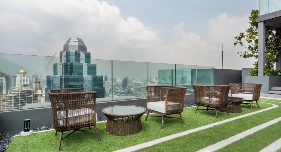 For rent 2 bedrooms condo in Pathum Wan, Bangkok