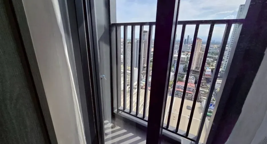 For rent studio condo in Watthana, Bangkok