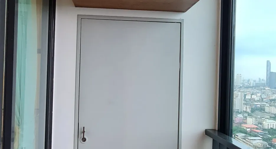 For rent 1 bed condo in Thon Buri, Bangkok
