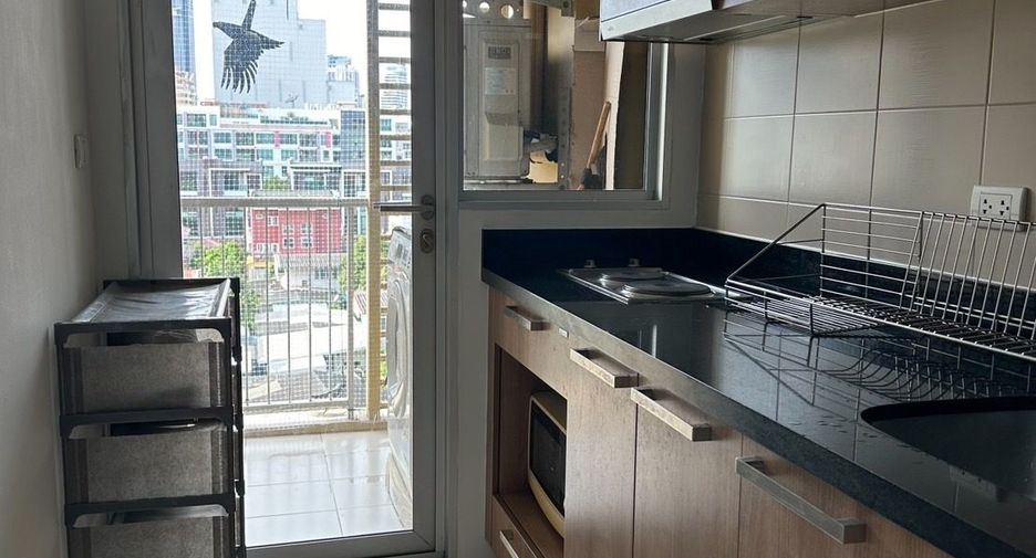 For rent 1 bed condo in Watthana, Bangkok