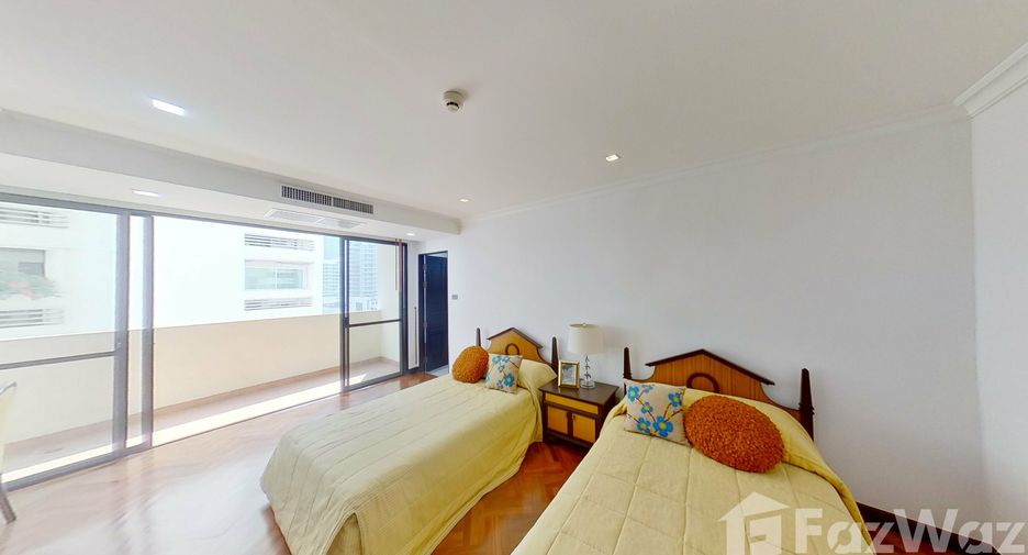 For rent 3 bedrooms condo in Watthana, Bangkok