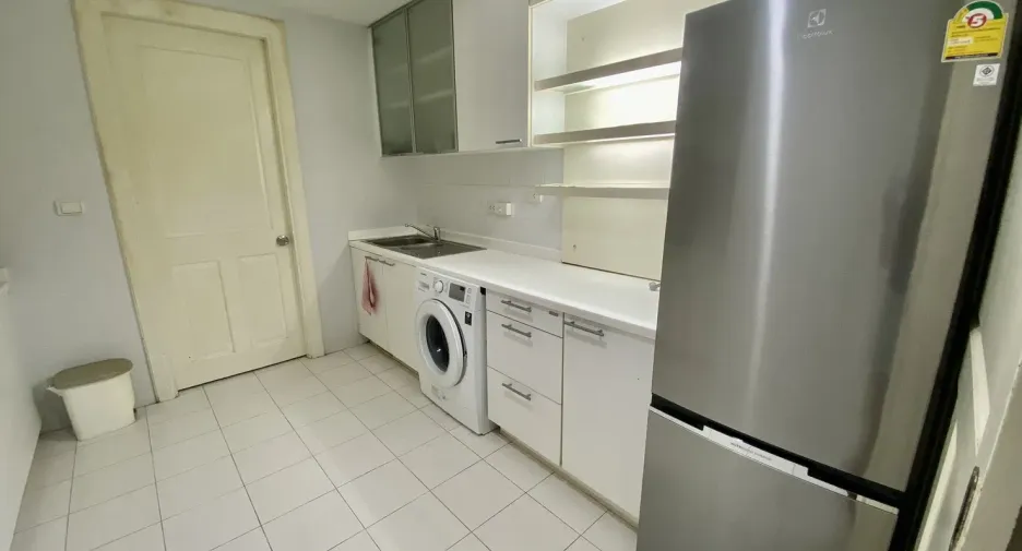 For rent 3 bedrooms condo in Watthana, Bangkok