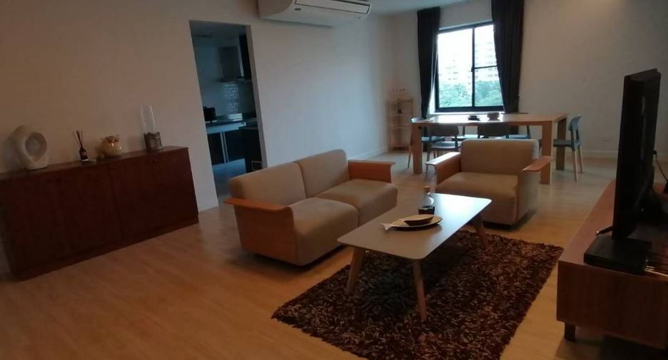 For rent 3 bedrooms condo in Watthana, Bangkok