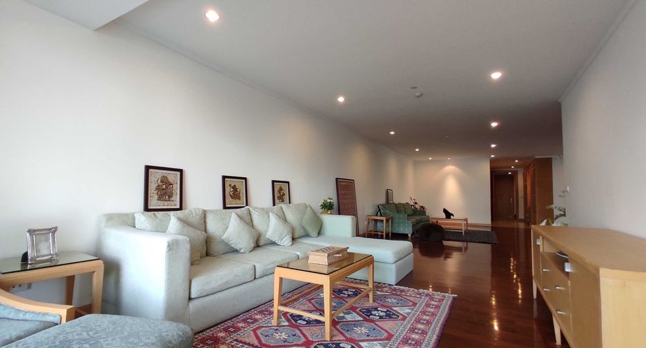 For rent 3 ベッドルーム apartment in Khlong Toei, Bangkok