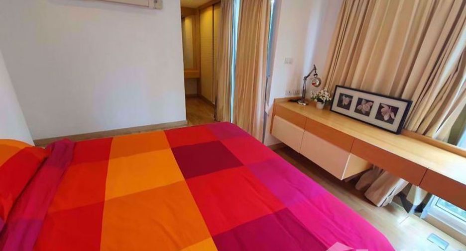 For rent 2 bedrooms condo in Sathon, Bangkok