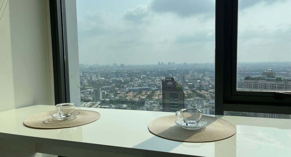 For rent 1 bed condo in Khlong Toei, Bangkok