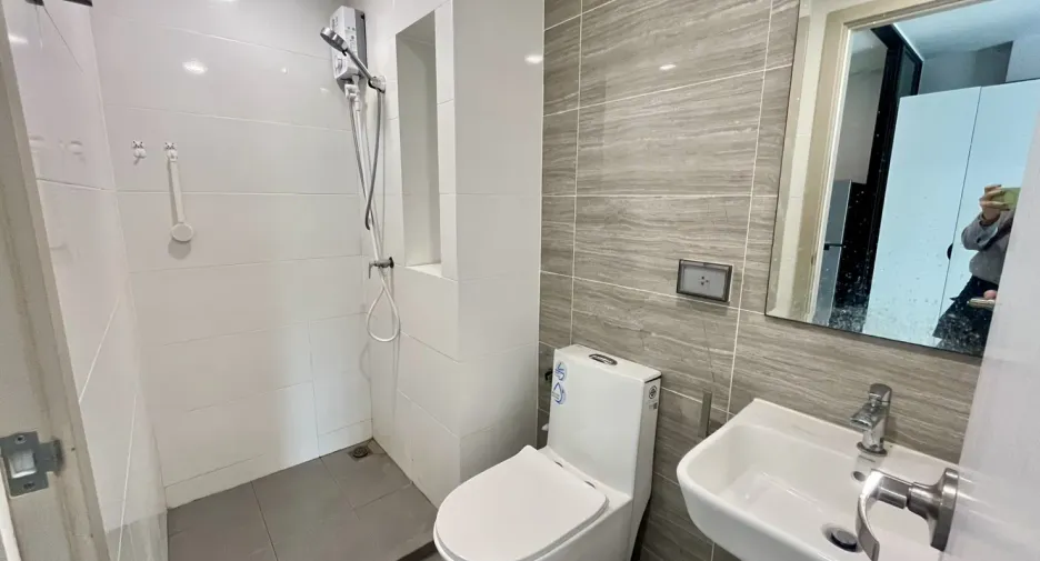 For rent 1 bed condo in Mueang Samut Prakan, Samut Prakan