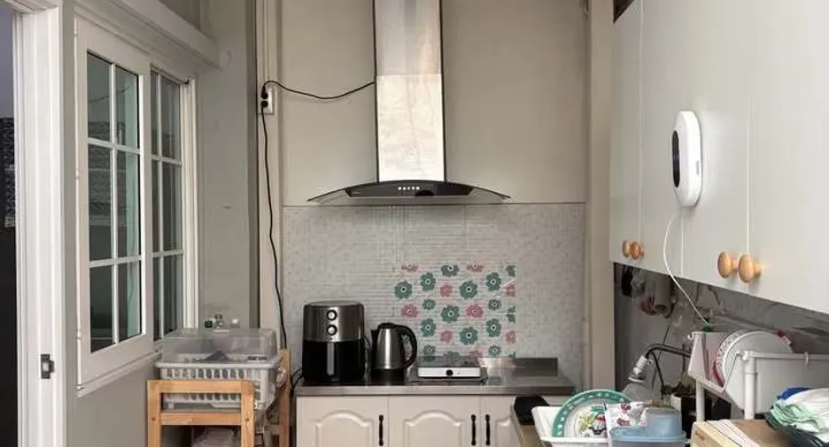 For rent 4 bedrooms townhouse in Prawet, Bangkok