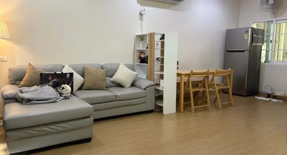 For rent 4 bedrooms townhouse in Prawet, Bangkok