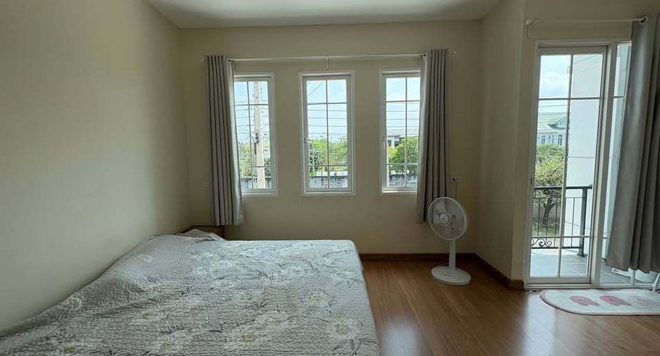 For rent 4 bedrooms townhouse in Prawet, Bangkok