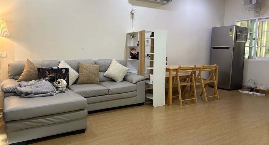 For rent 4 bedrooms townhouse in Prawet, Bangkok