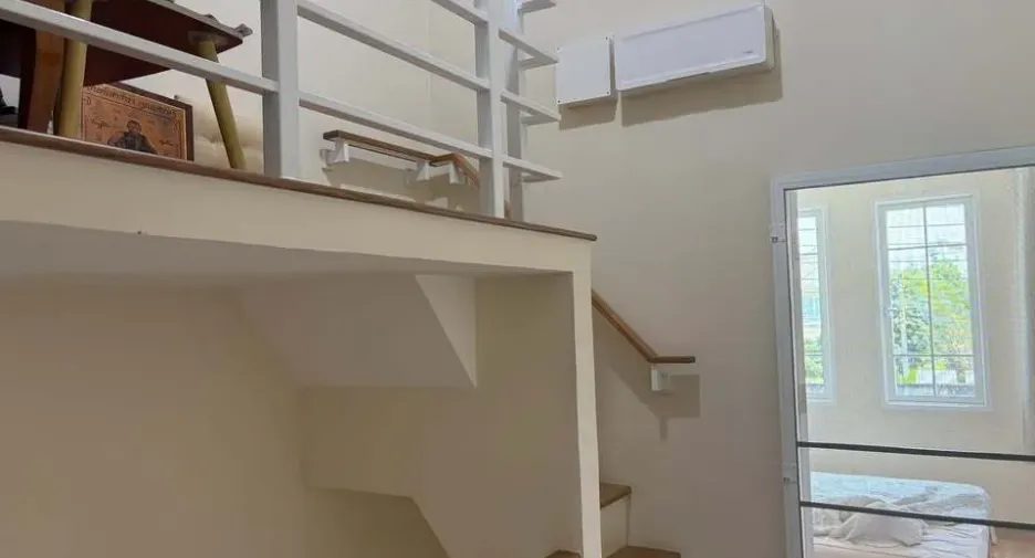 For rent 4 bedrooms townhouse in Prawet, Bangkok