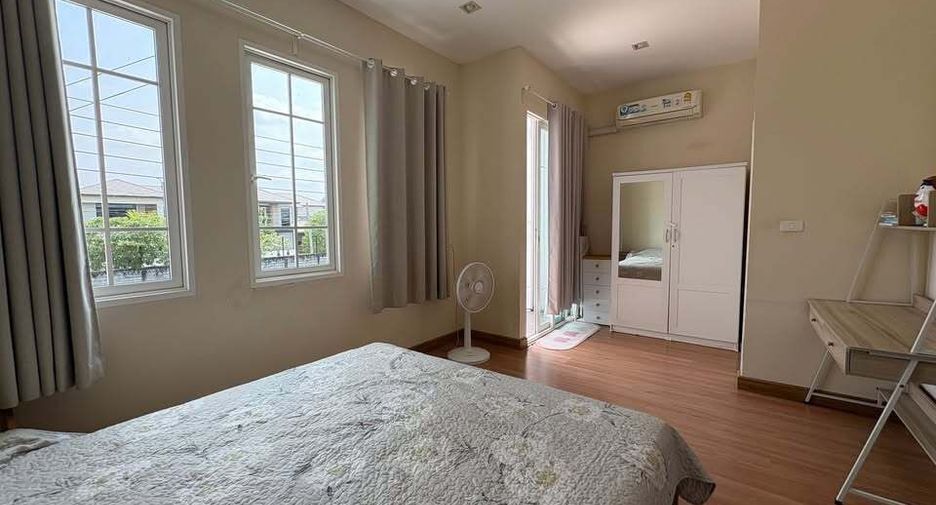 For rent 4 bedrooms townhouse in Prawet, Bangkok