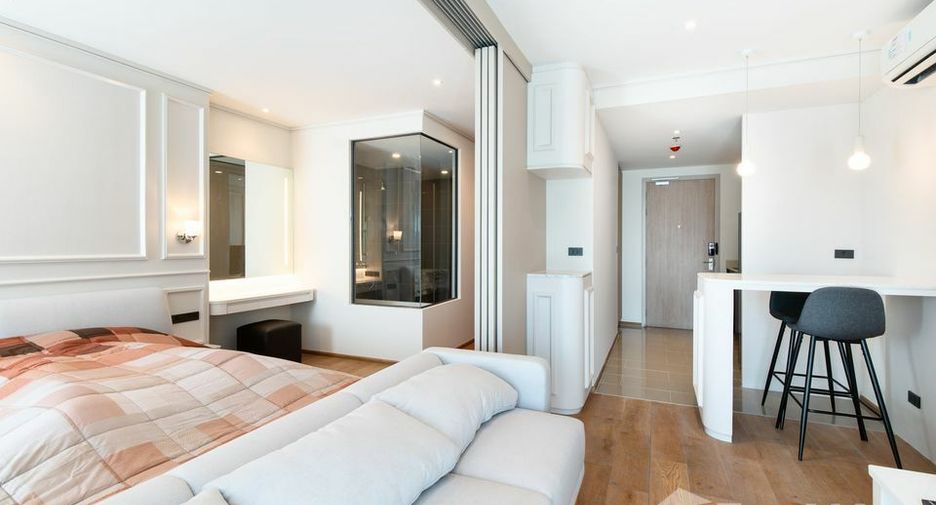 For rent 1 bed condo in Pathum Wan, Bangkok