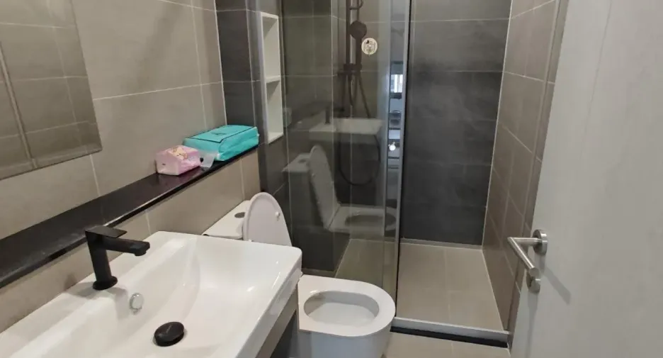 For rent 2 bedrooms condo in Chom Thong, Bangkok