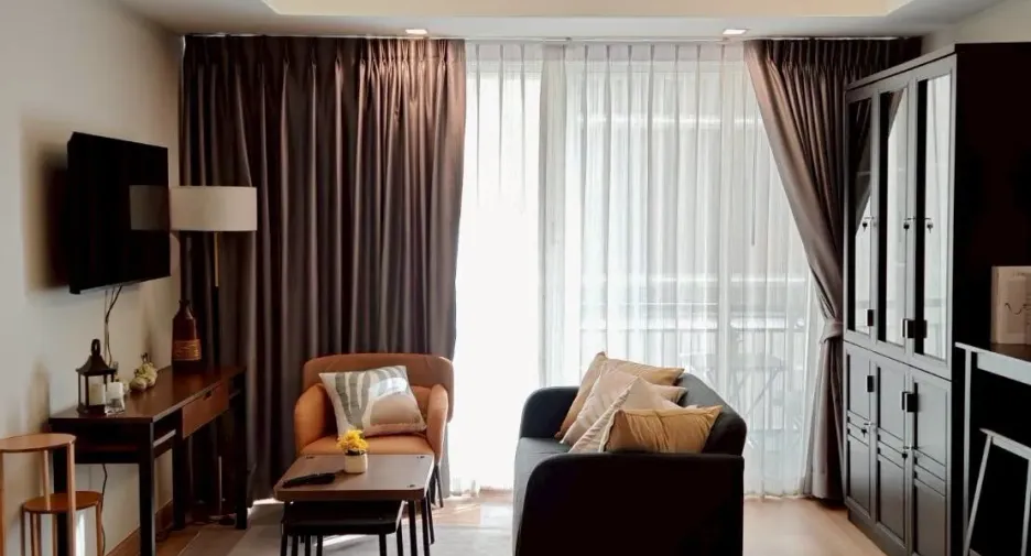 For rent 1 bed condo in Pathum Wan, Bangkok