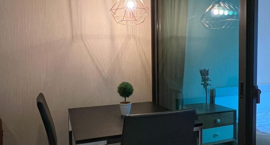 Wohnung zur Miete mit 1 Zimmer in Yan Nawa, Bangkok