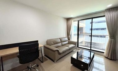 Condo en alquiler de 1 habitaciones en Khlong Toei, Bangkok