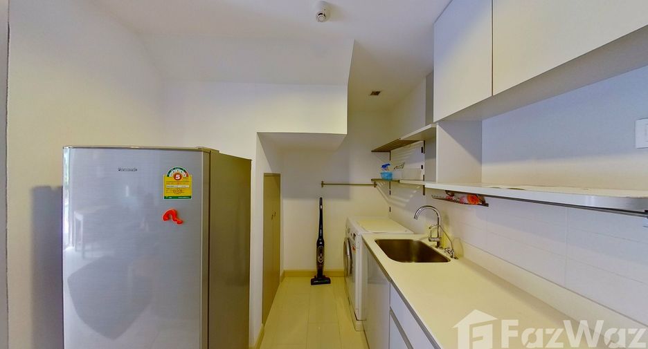 Condo en alquiler de 2 habitaciones en Phra Khanong, Bangkok
