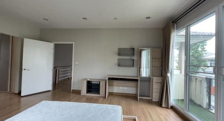 For rent 4 bedrooms house in Suan Luang, Bangkok