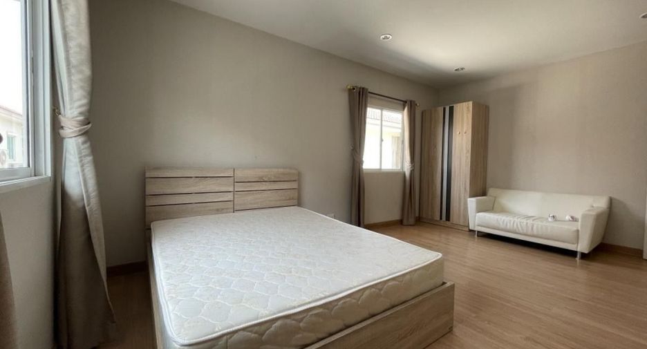For rent 4 bedrooms house in Suan Luang, Bangkok