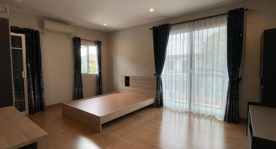 For rent 4 bedrooms house in Suan Luang, Bangkok
