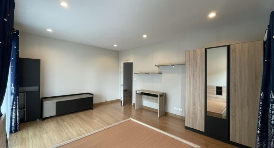 For rent 4 bedrooms house in Suan Luang, Bangkok