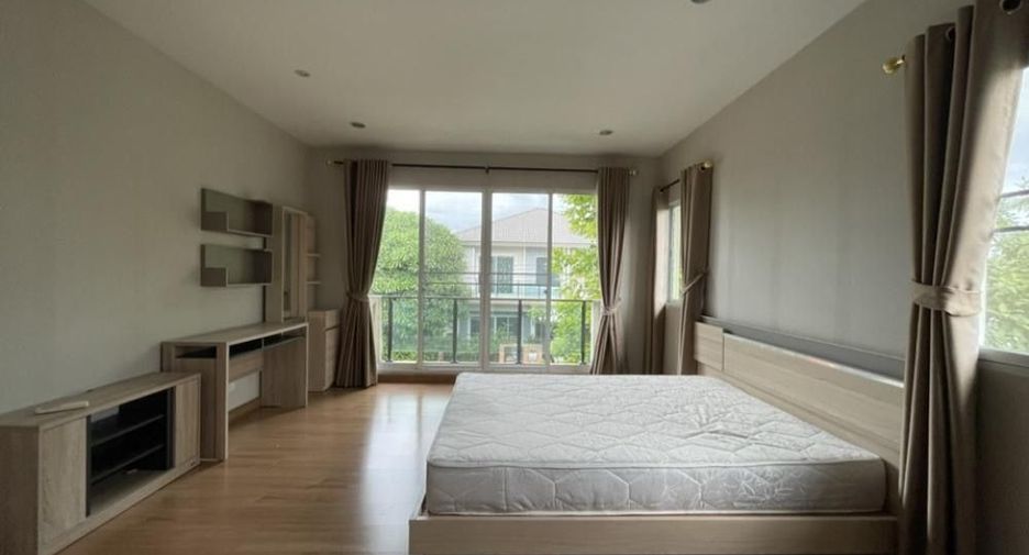 For rent 4 bedrooms house in Suan Luang, Bangkok