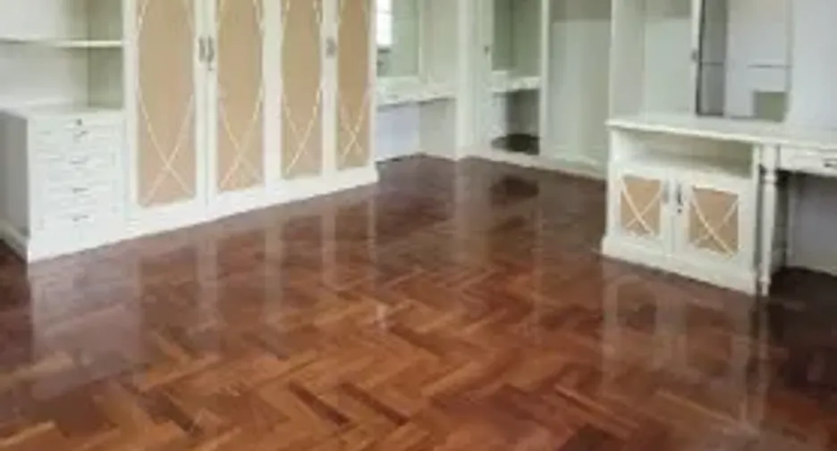 For rent 4 bedrooms house in Khlong San, Bangkok