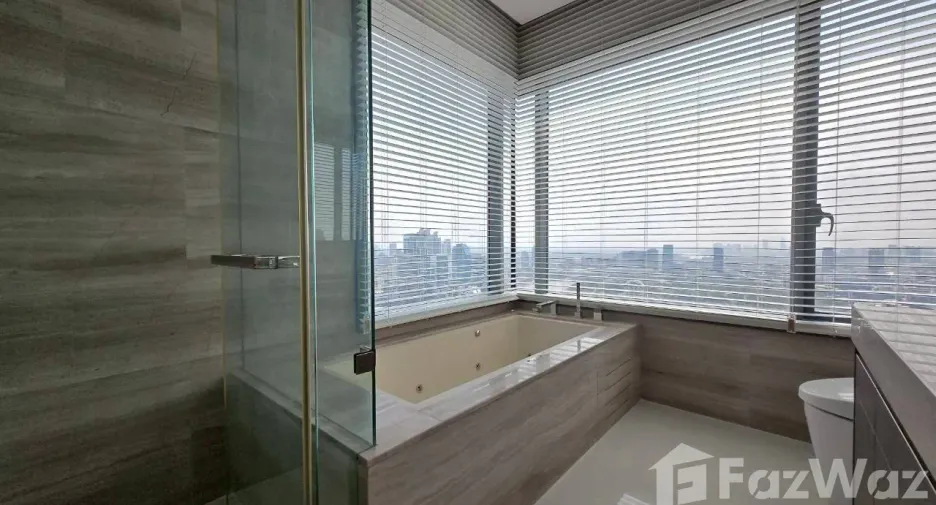 Wohnung zur Miete mit 4 Zimmer in Khlong Toei, Bangkok